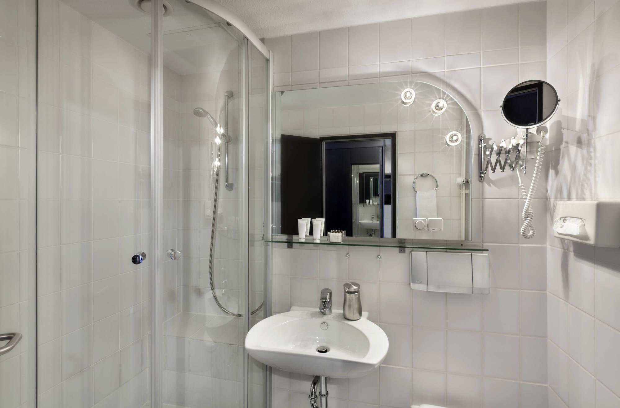 Tryp By Wyndham Bad Bramstedt Hotel Room photo